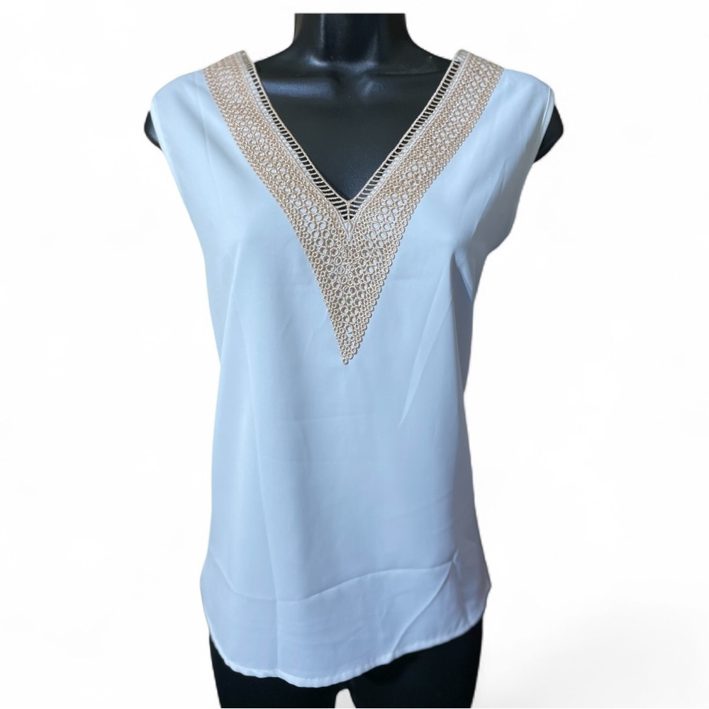 Chic White V-Neck Blouse with Gold Detailing - Picture 2 of 2